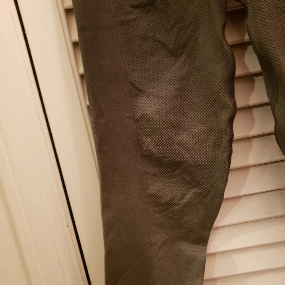 New Victoria's secret Pink "army green" leggings..size small - Picture 7 of 7